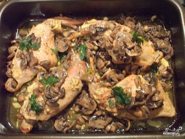 Кролик с грибами