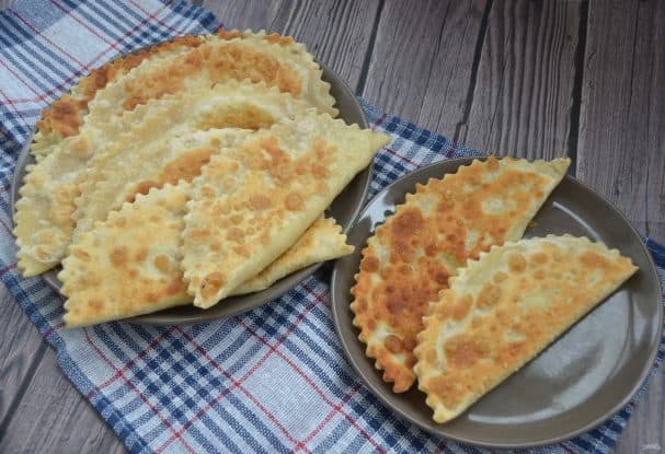 Чебуреки с рыбой