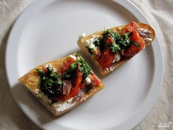 Гренки с анчоусами