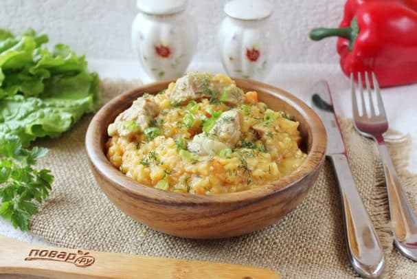 Гуляш с горохом