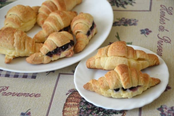 Круассаны с заварным кремом