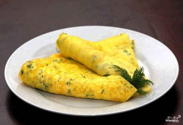 Омлет со сметаной и сыром