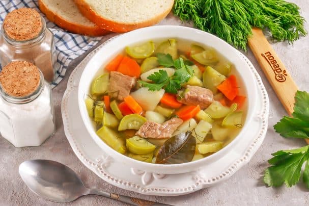 Суп с говядиной и кабачком