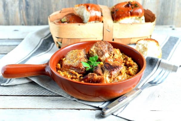 Свинина с перловкой по-домашнему