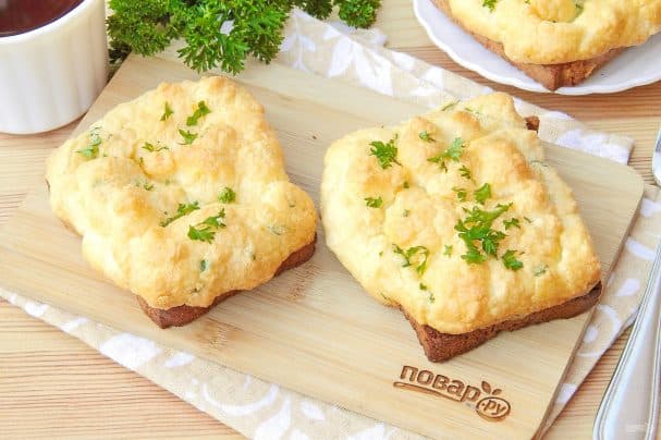 Тосты с яйцами