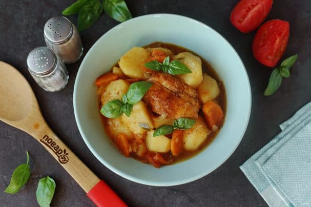 Жаркое с курицей в казане