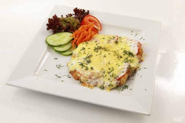 Мясо по-французски из фарша в духовке