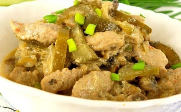 Бефстроганов из свинины с грибами