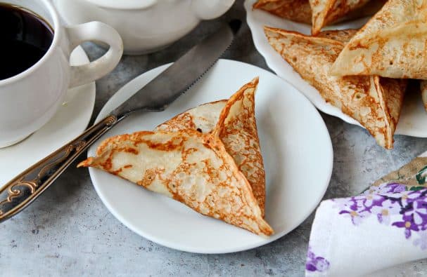 Блинчики с мясом и луком-пореем