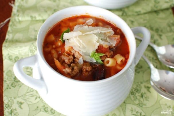 Густой итальянский томатный суп с макаронами и фаршем