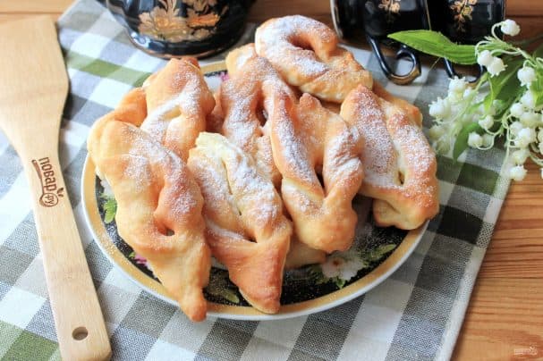 Хворост на дрожжах