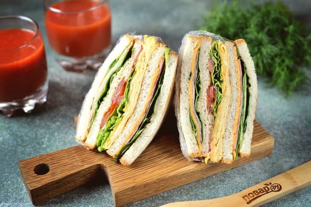 Корейский уличный сэндвич со свежими овощами