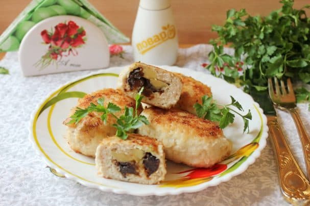 Куриные зразы с фруктовой начинкой