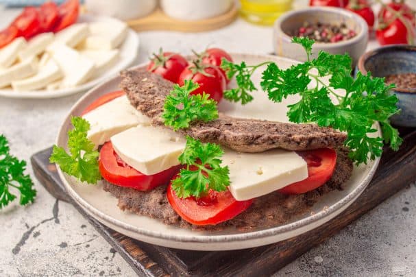 Льняная лепёшка без пшеничной муки в микроволновке