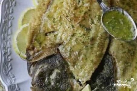 Обжаренные кусочки филе морского языка в томатном кисло-сладком соусе