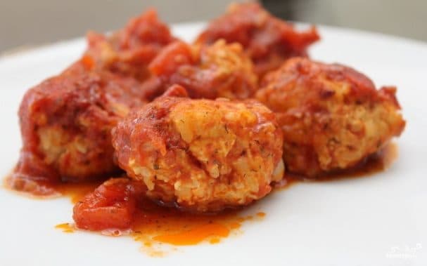 Рис с куриным фаршем и помидорами