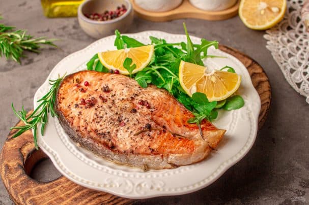 Семга с розмарином в духовке