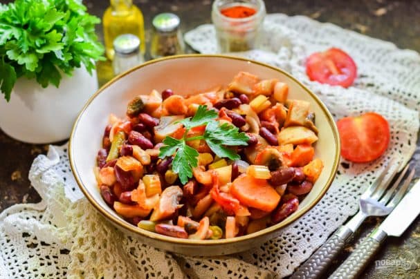 Соте из сельдерея с грибами