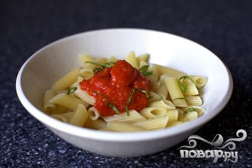 Томатный соус с морковью и сельдереем