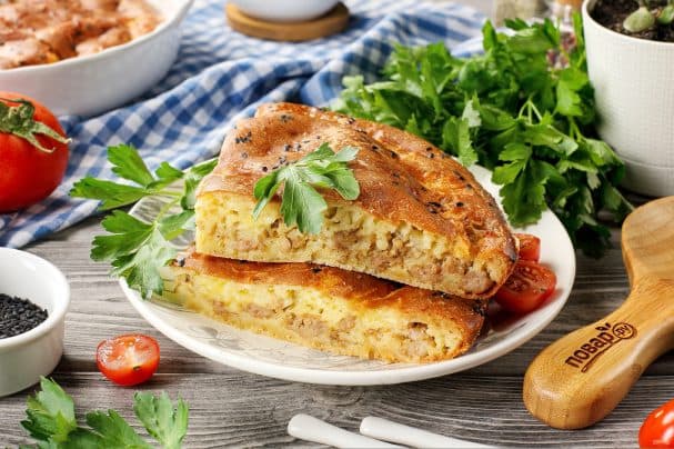Заливной сырно-мясной пирог