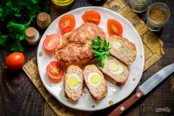 Зразы с перепелиным яйцом в духовке